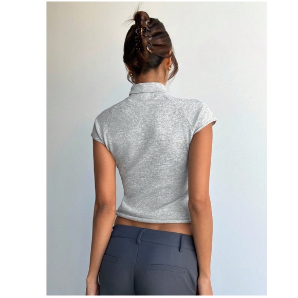 Grey Knit Sweater Top High Neck Short Sleeve - Picture 6 of 9